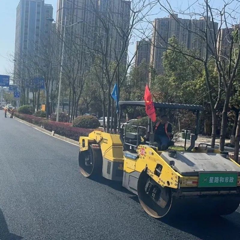 長(zhǎng)沙太空金路橋材料有限公司,雙鋼輪壓路機(jī),福格勒瀝青攤鋪機(jī),AC系列,AF系列,SBS系列